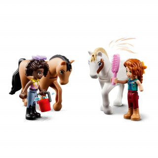 LEGO Friends Autumn lóistállója (41745) Játék