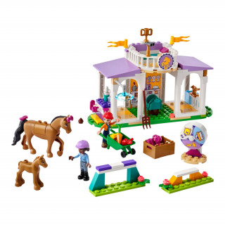 LEGO Friends Új lovasiskola (41746) Játék
